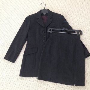 New slim fit wool blend blazer with matching skirt 2pc